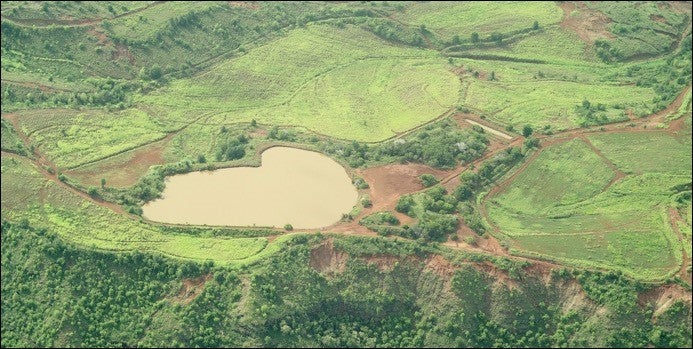 Puʻu ʻŌpae Reservoir during sugar operations